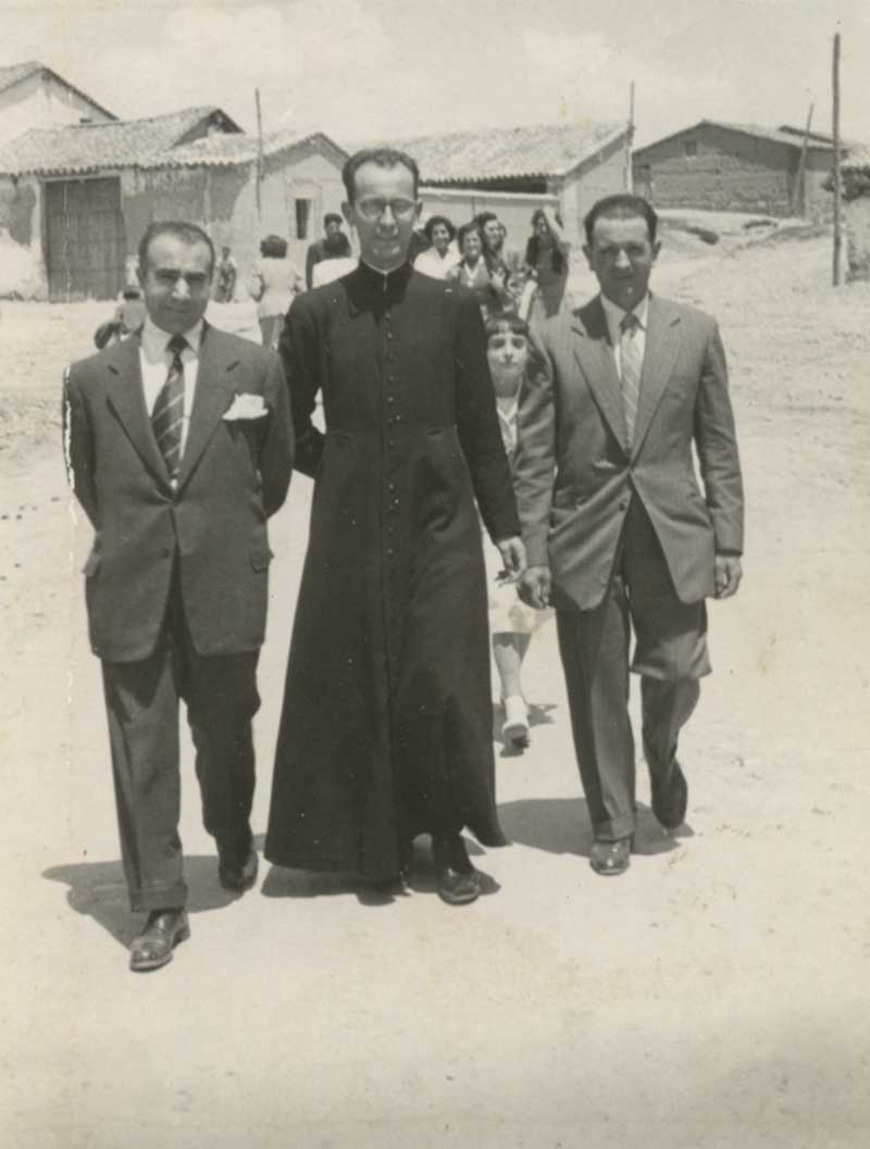 Valentín Merino, Don Manuel y mi padre regresando de la procesión